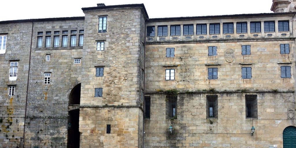 Palacio de Gelmírez: The Medieval Episcopal Palace of Santiago de Compostela 1 Palacio de Gelmírez