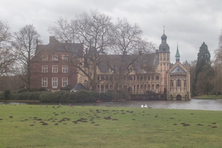 Wasserschloss Darfeld: A Historic Moated Castle and Noble Estate in Germany