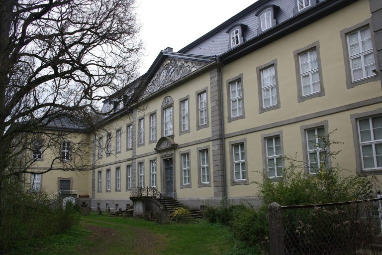 Schloss Wrisbergholzen: A Baroque Castle in Germany