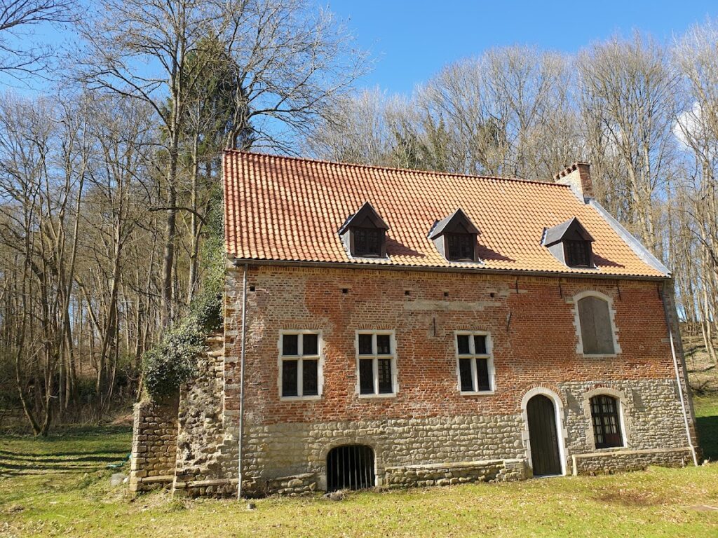 Château of Trois-Fontaines: A Former Forest Court and Prison in Belgium 1 Château of Trois-Fontaines