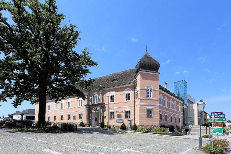Peuerbach Castle: A Renaissance Castle and Cultural Center in Austria
