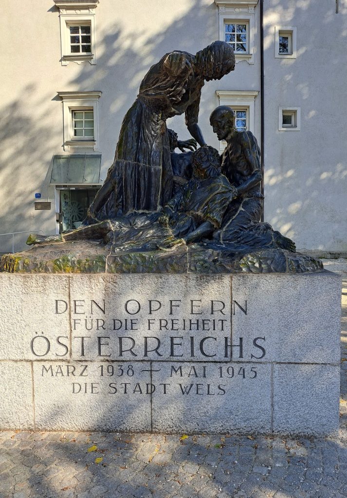 Schloss Polheim Wels: A Medieval Castle and Urban Estate in Austria 2 Schloss Polheim Wels