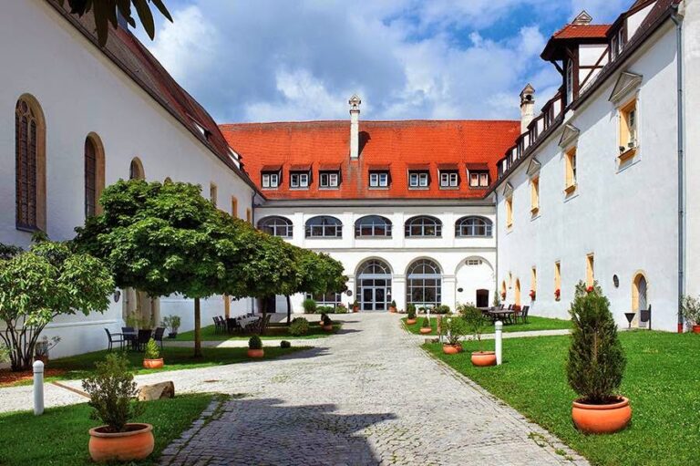 Schloss Wörth an der Donau: A Renaissance Castle and Episcopal Stronghold in Germany