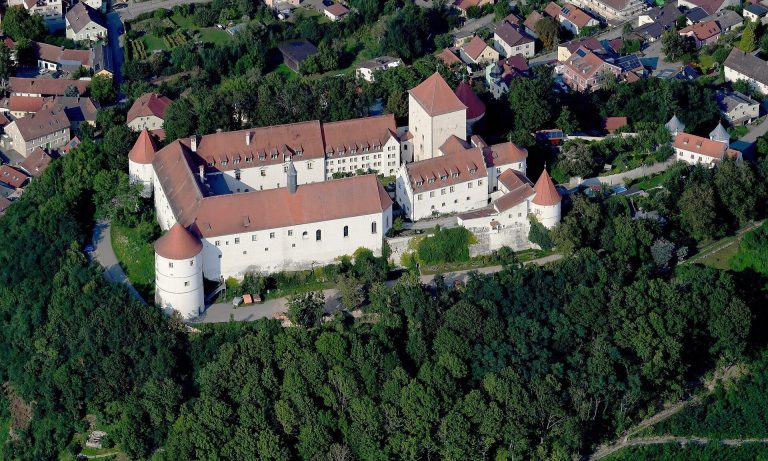 Schloss Wörth an der Donau: A Renaissance Castle and Episcopal Stronghold in Germany