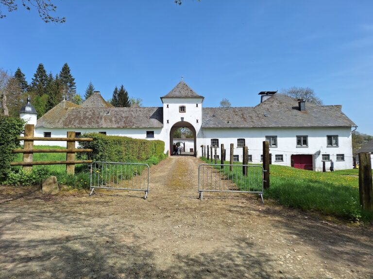Schloss Wallerode: A Fortified Manor and Estate in Belgium