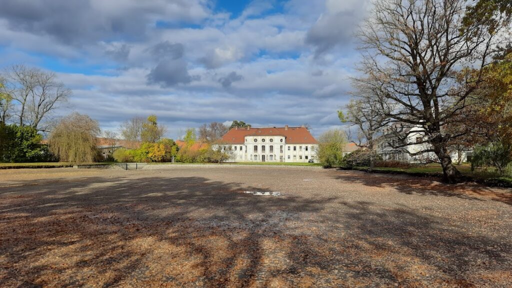 Schloss Königswartha: A Late-Baroque Manor House and Fisheries School in Germany 2 Schloss Königswartha