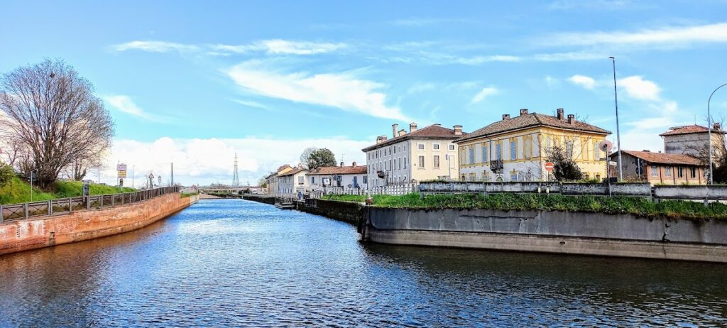 Palazzo Cittadini Stampa: A Historic Residence on the Naviglio Grande 1 Palazzo Cittadini Stampa