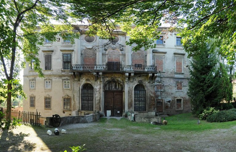 Schloss Thürnthal: A Baroque-Classical Castle in Austria