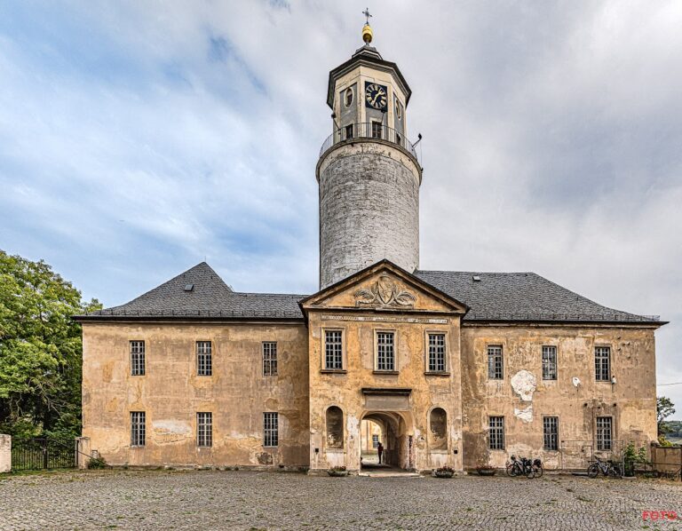 Crossen Palace: A Baroque Palace in Germany