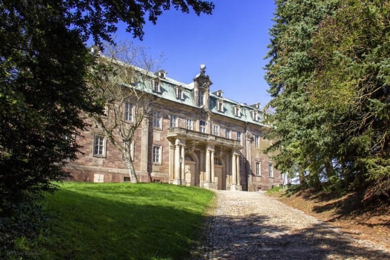 Schloss Burgscheidungen: A Baroque Palace in Germany