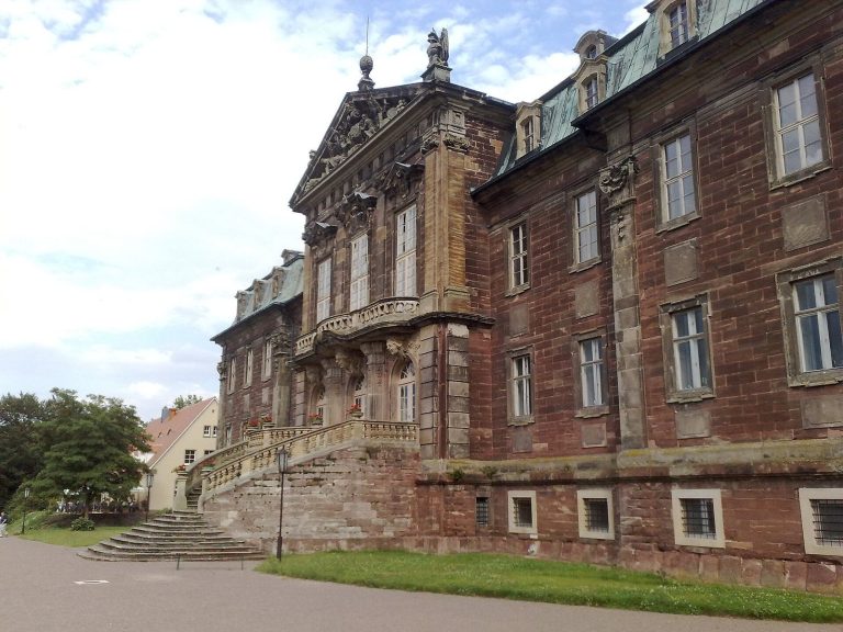 Schloss Burgscheidungen: A Baroque Palace in Germany
