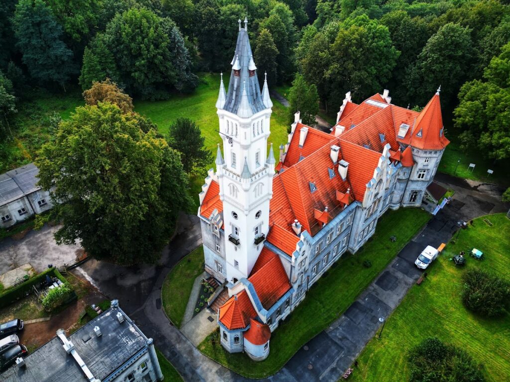 Palace of the Donnersmarck Family in Nakło Śląskie: Aristocratic Residence and Cultural Centre 1 Palace of Donnersmarck family in Nakło Śląskie