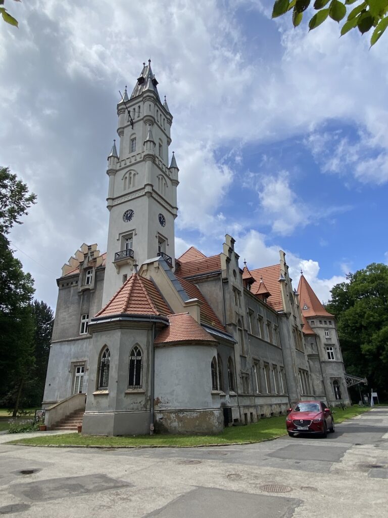 Palace of the Donnersmarck Family in Nakło Śląskie: Aristocratic Residence and Cultural Centre 2 Palace of Donnersmarck family in Nakło Śląskie