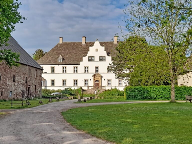 Schloss Wehrden: A Baroque Palace in Germany