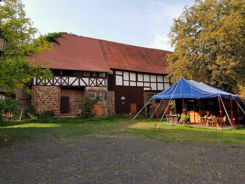 Schloss Nassenerfurth: A Renaissance Water Castle in Germany 1 Schloss Nassenerfurth