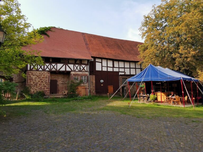 Schloss Nassenerfurth: A Renaissance Water Castle in Germany