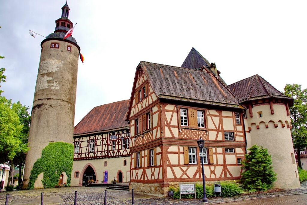 Kurmainzisches Schloss: An Electorate of Mainz Castle and Palace in Germany 1 Kurmainzisches Schloss