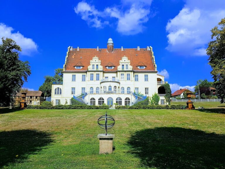 Weißiger Schloss: A Historicist Castle in Saxony, Germany