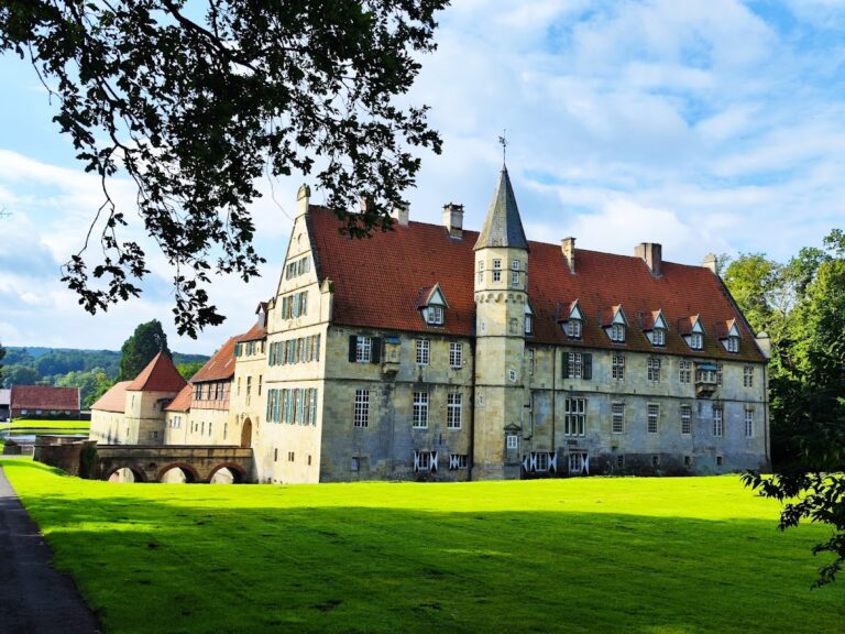Haus Havixbeck: A Renaissance Manor and Water-Castle Complex in Germany