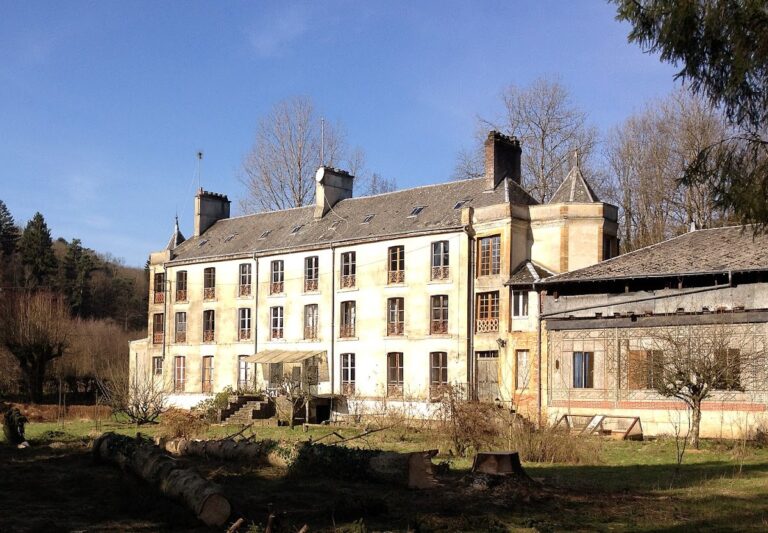 Château d’Olly: A French Manor House and Former Spinning Mill