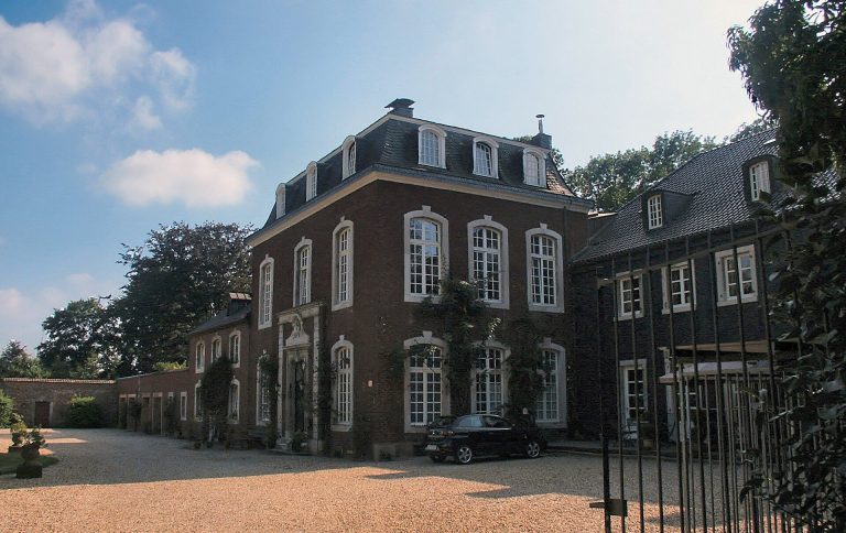 Schloss Breill: A Historic Manor Complex in Geilenkirchen, Germany