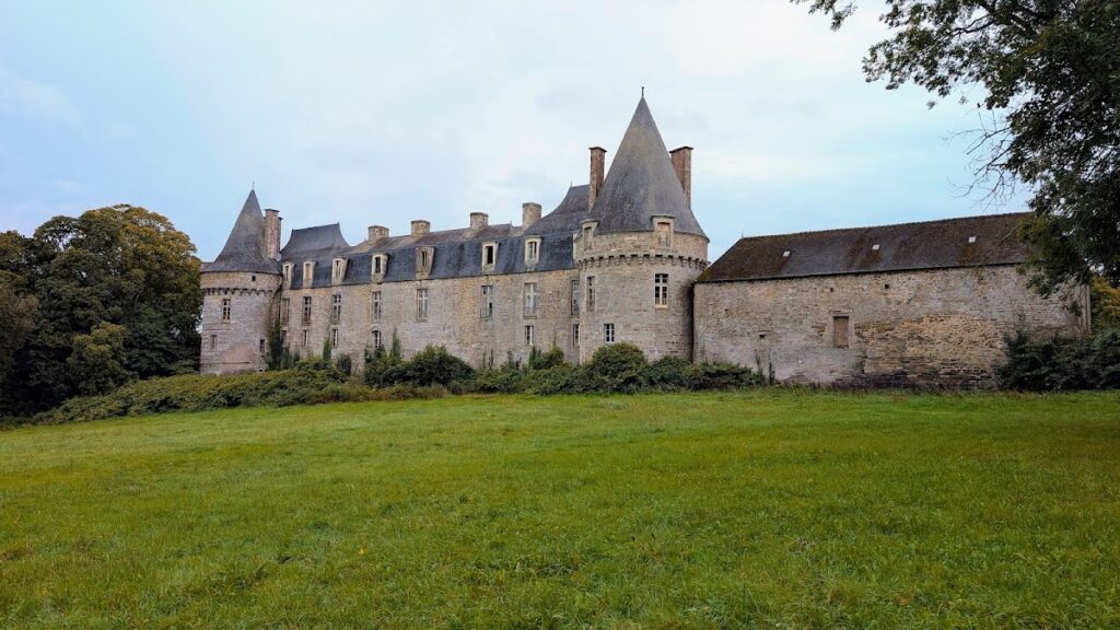 Château du Bois de la Roche: A Medieval Lordship and Fortress in France 2 Château du Bois de la Roche
