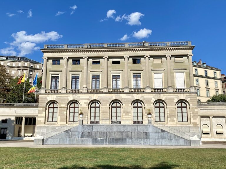 Eynard Palace: A Neoclassical Municipal Landmark in Geneva