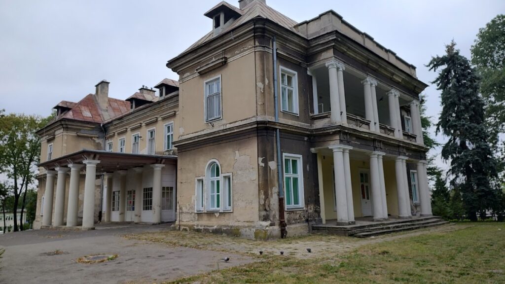 Jędrzejowicz Palace in Rzeszów: A Nineteenth-Century Art Nouveau Residence 1 Pałac Jędrzejowiczów w Rzeszowie