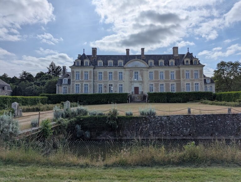 Château de Magnanne: A Historic Residence in France