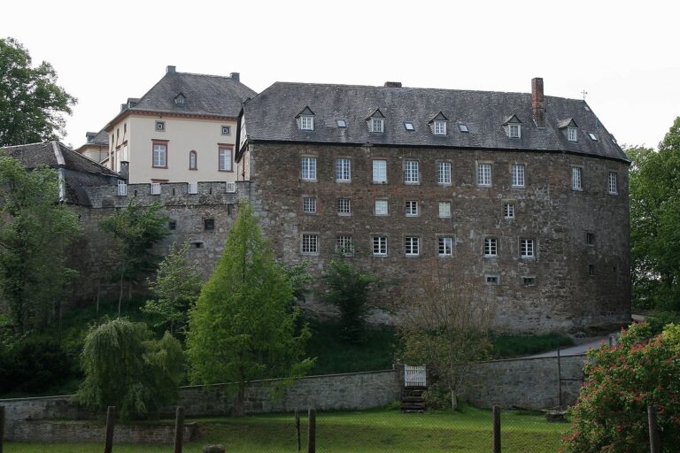 Schloss Canstein: A Castle Complex in Germany
