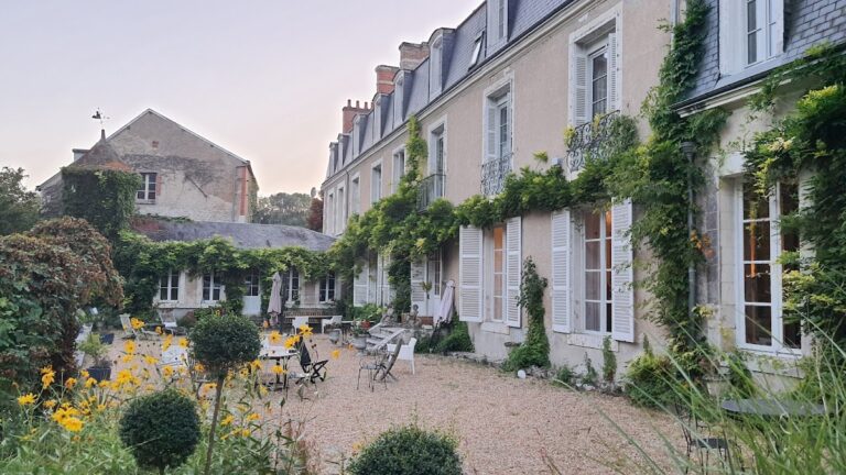 Château de Nanteuil: A Historic Estate in Huisseau-sur-Cosson, France