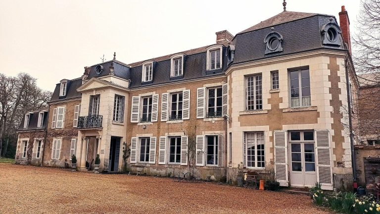 Château de Nanteuil: A Historic Estate in Huisseau-sur-Cosson, France