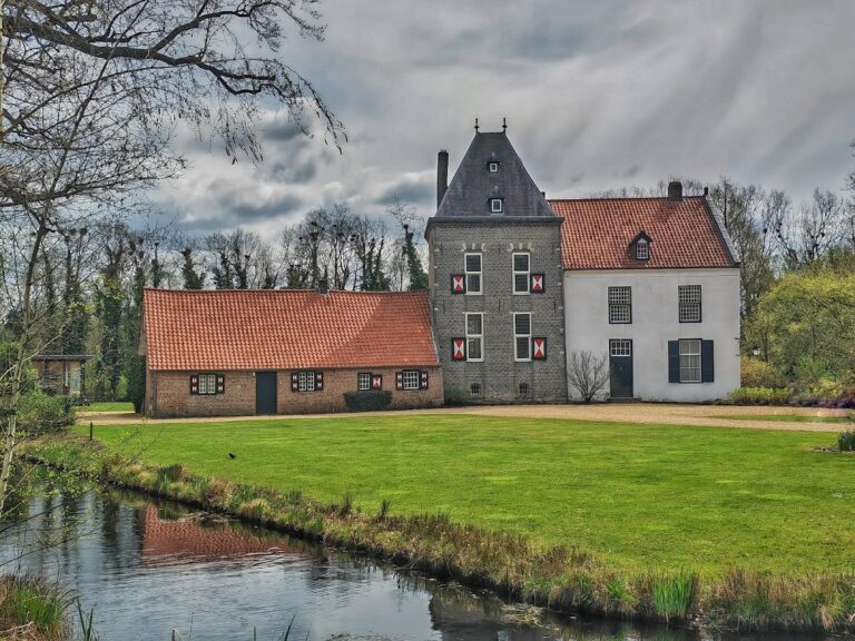 Klein Kasteel, Deurne: Medieval Residence of the Lords of Deurne