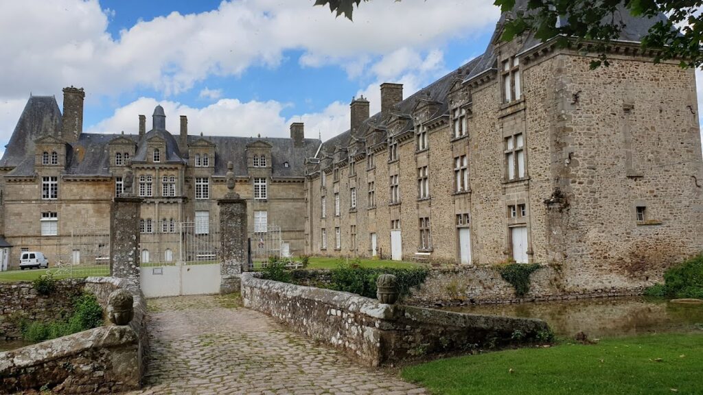Château de Foulletorte: A Renaissance Château in France 1 Château de Foulletorte