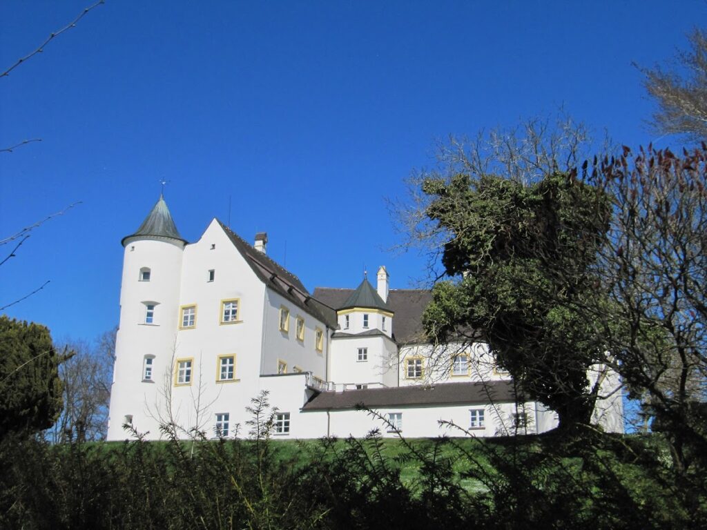 Schloss Lauterbach, Bavaria: A Medieval Castle Estate Rebuilt Through the Centuries 1 Schloss Lauterbach, Bavaria