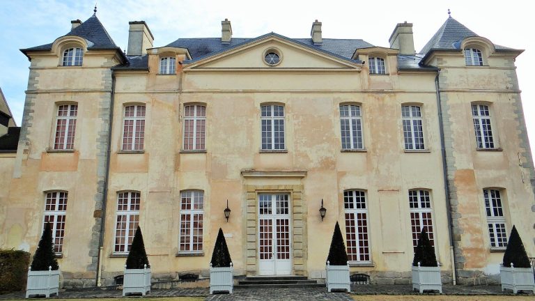 Petit Château de Sceaux: A French Classical Château and Museum Residence
