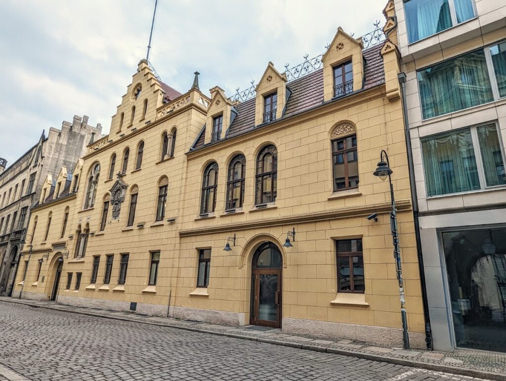Ballestrem Palace in Wrocław: An Industrial Magnate’s Historic Residence 2 Ballestrem Palace in Wrocław
