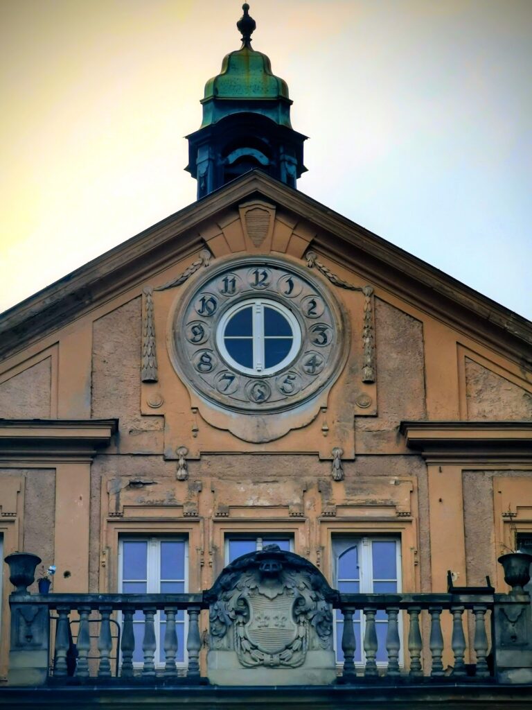 Niwnice Palace