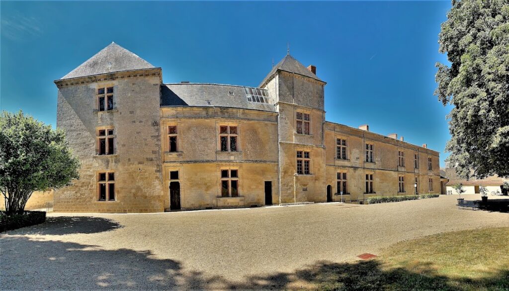 Château de Coulonges-sur-l'Autize: A Renaissance Château in Poitou 2 Château de Coulonges-sur-l'Autize