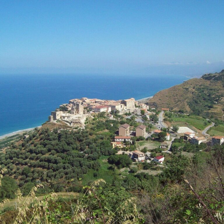 Palazzo Zupi: A Former Poor Clares Convent in Fiumefreddo Bruzio