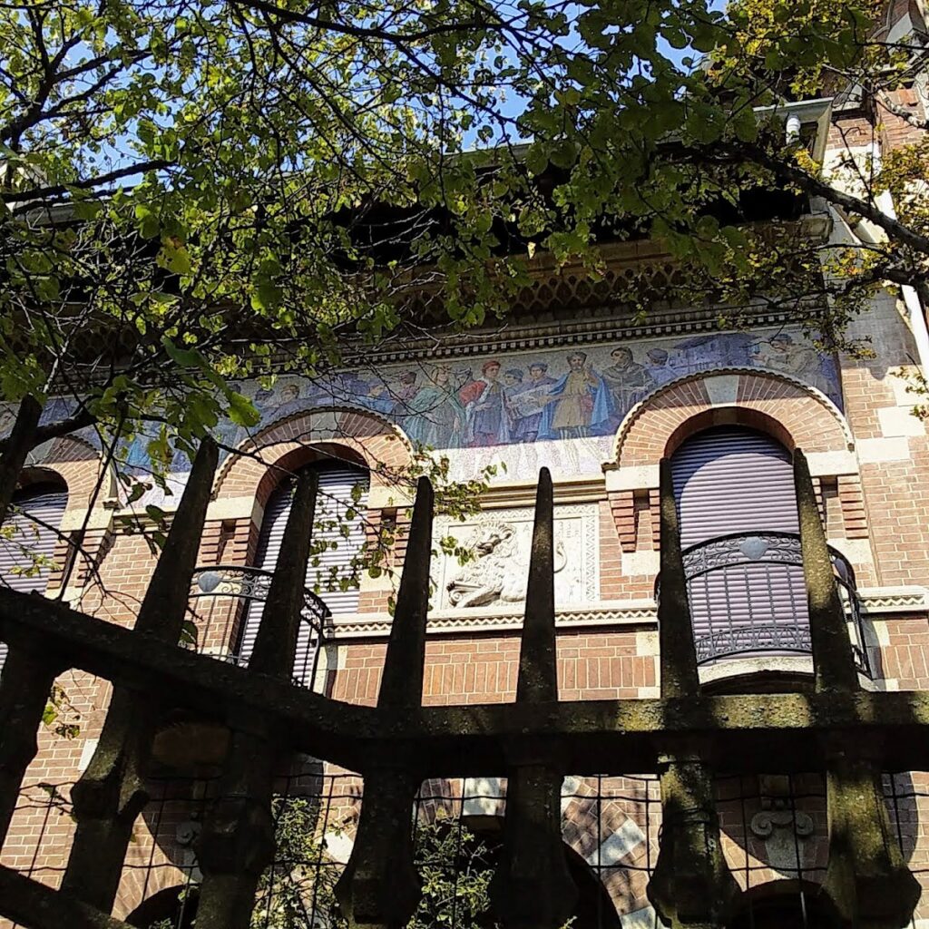 Villa Arduino: A Neo-Gothic Residence and Business Headquarters in Turin 2 Villa Arduino