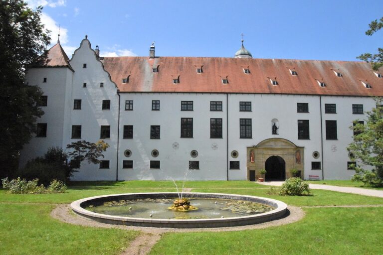 Schloss Kirchheim in Schwaben: A Renaissance Castle in Germany