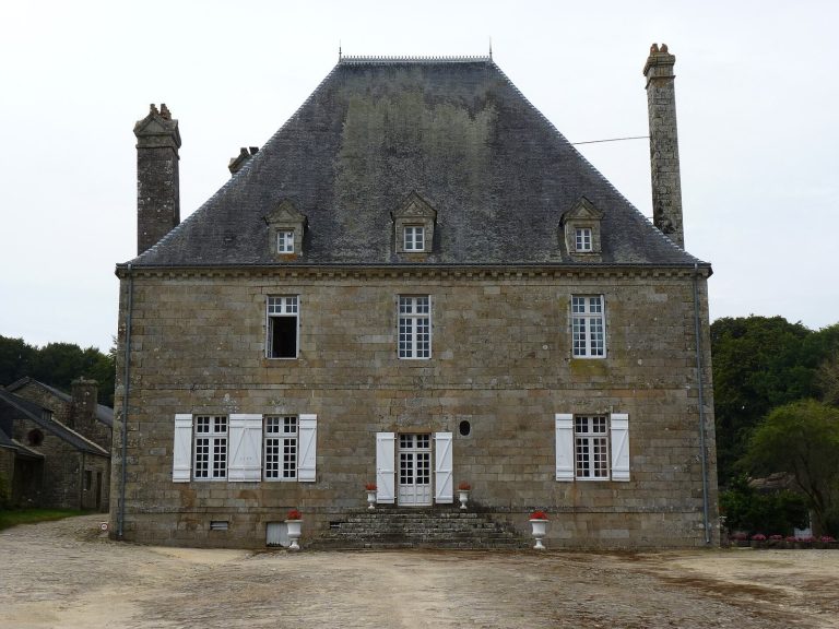 Château de Trégarantec à Mellionnec: Historic Estate and Château in France