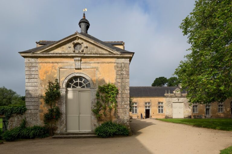 Château de Pont-Rilly: A Restored French Seigneurial Estate in Négreville