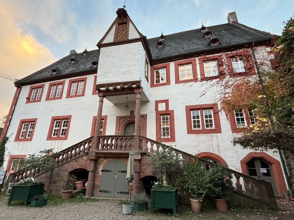 Stadtschloss Klingenberg: A Renaissance Palace in Germany 1 Stadtschloss Klingenberg