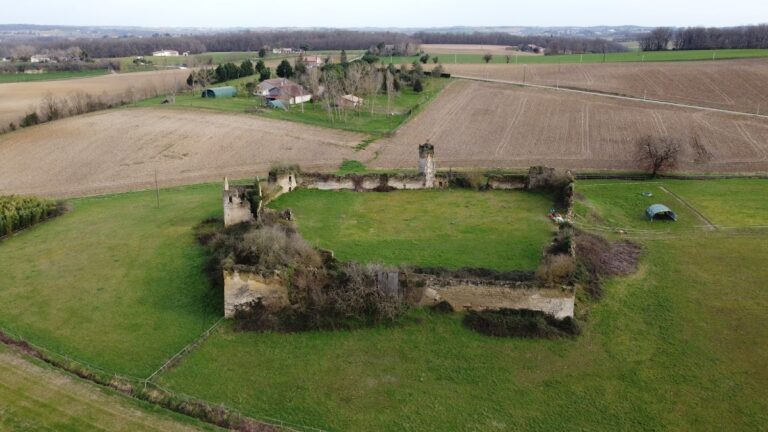 Château de Birac: A Medieval Fortified Château in France