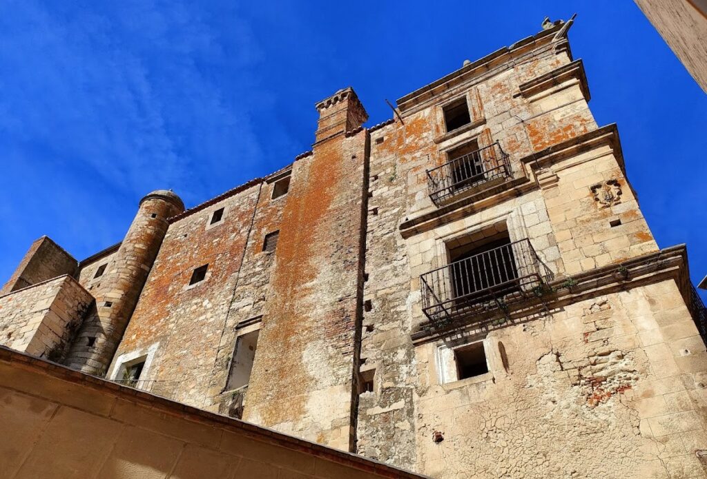 Palacio de la Conquista: A Renaissance Pizarro Palace in Trujillo, Spain 2 Palacio de la Conquista