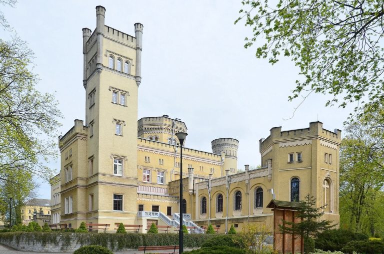 Jabłonowo Pomorskie Palace: A Romantic Gothic Residence and Religious House in Poland