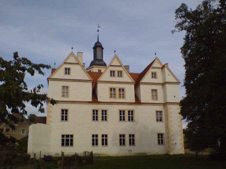 Schloss Demerthin: A Renaissance Manor House in Germany