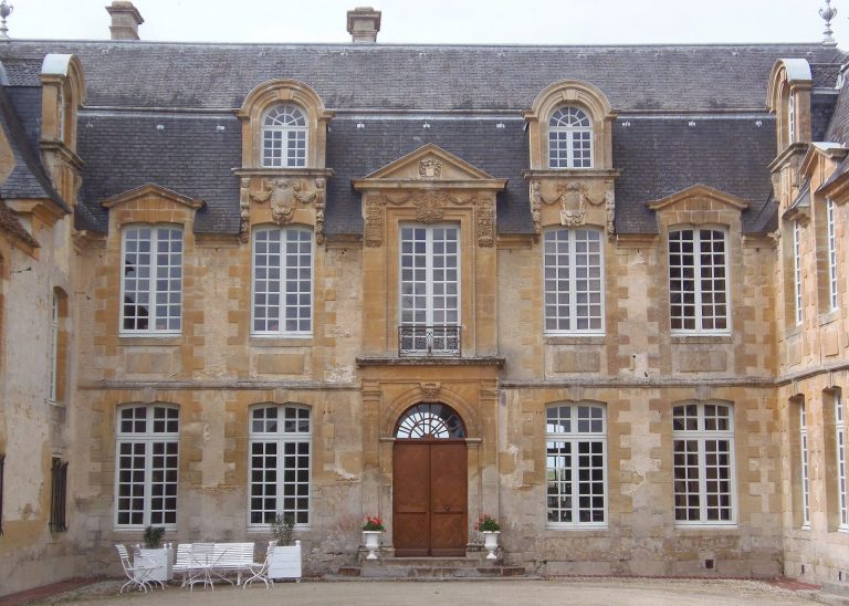 Château de Carel: A Historic Estate in Saint-Pierre-en-Auge